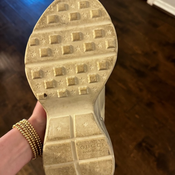 NEW GUCCI RYTHON LIP SNEAKERS - Worn once size 40 1/2 - Picture 2 of 4